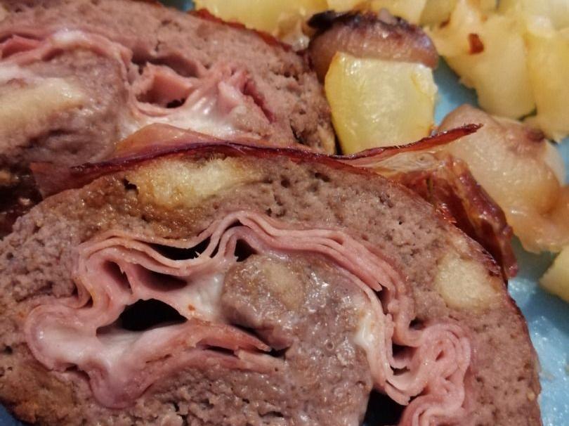 Polpettone ripieno: una deliziosa sorpresa di sapori e consistenze